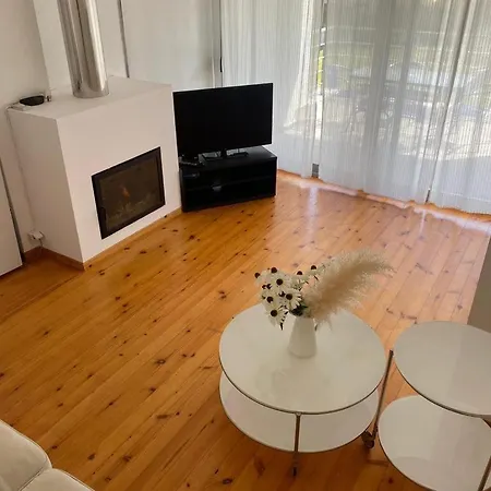 F R Apartment