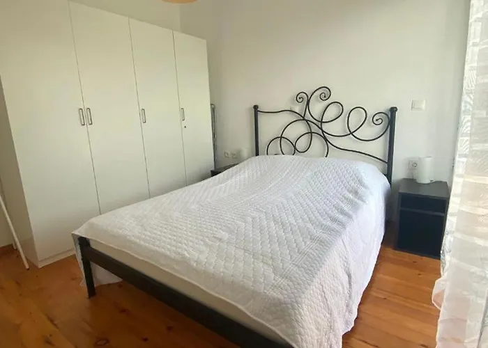 F R Apartment