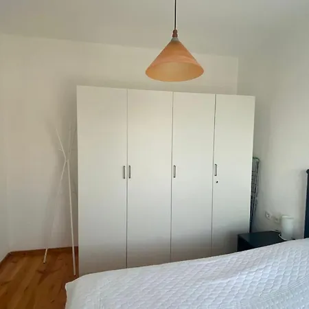 F R Lägenhet *